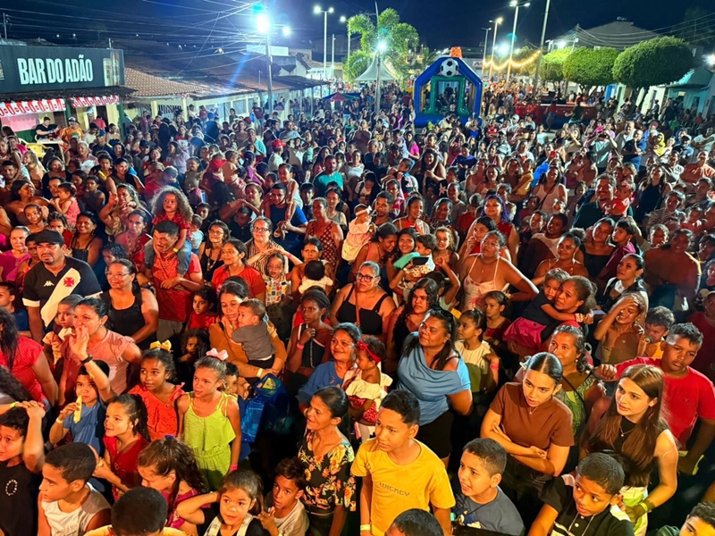 Prefeitura de Curral de Cima realiza a maior festa das crianças da sua história